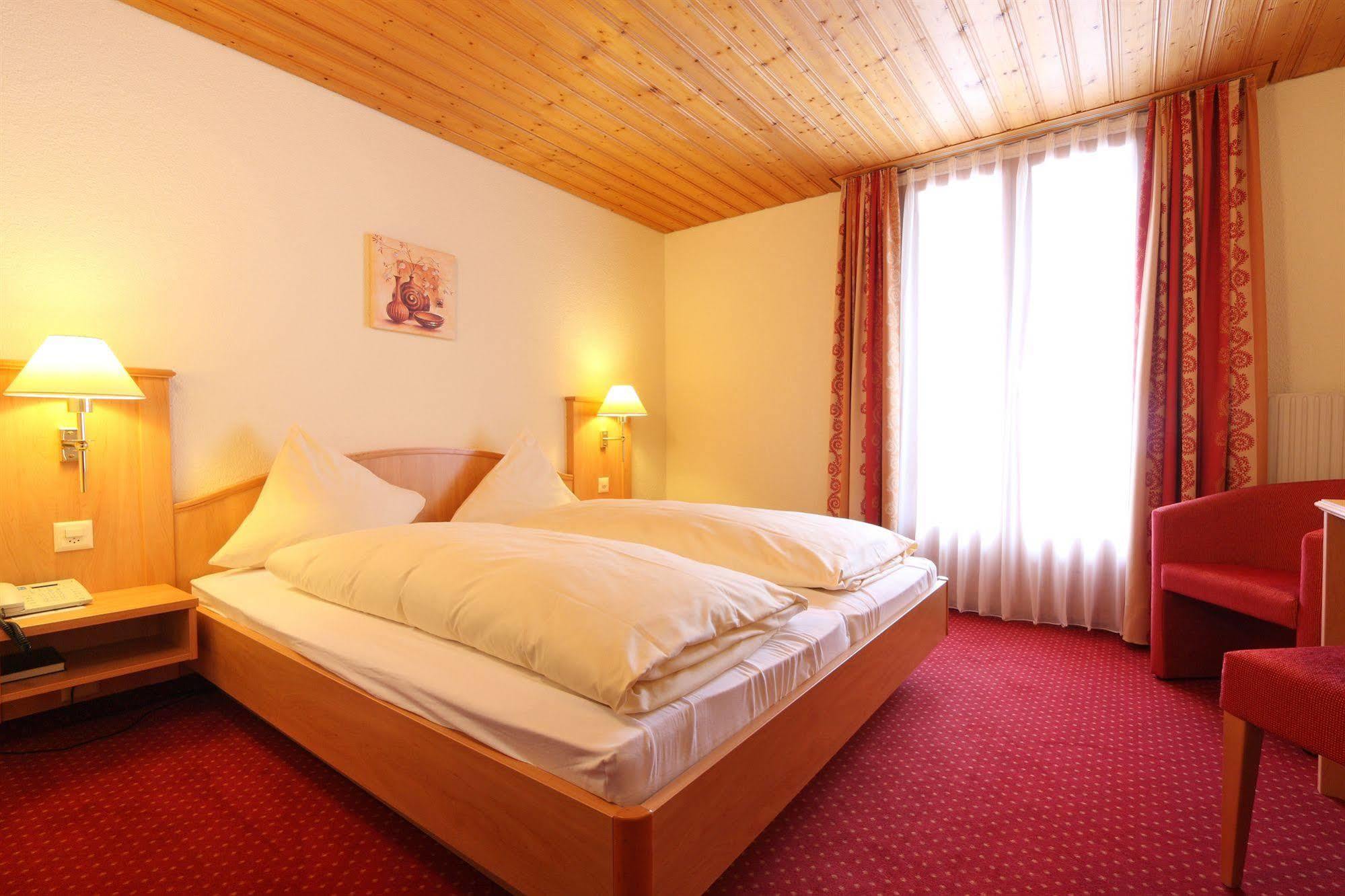 Bernerhof Swiss Quality Hotel Kandersteg Værelse billede